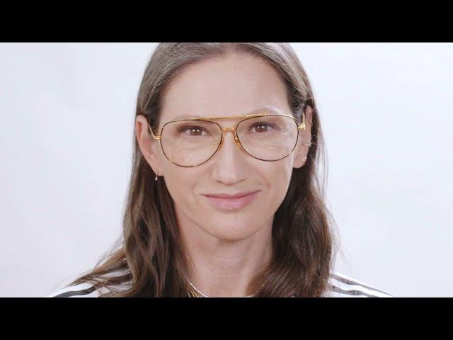 False Lashes Tips & Tricks with LoveSeen's Jenna Lyons