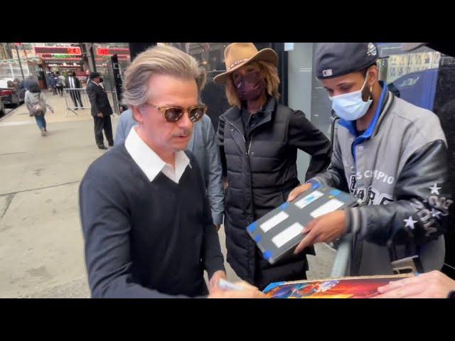 You Must Be Kidding Me: Comedian David Spade Calls Out Autograph Collector at GMA in NYC #humor