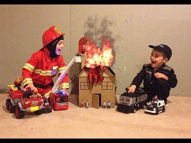 FIRE FIRE FIRE!!! Firefighter and Police Rescue toys in action! HD