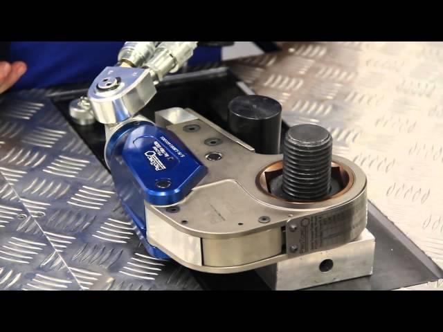 ProTorc Low Clearance Hydraulic Torque Wrench in Operation