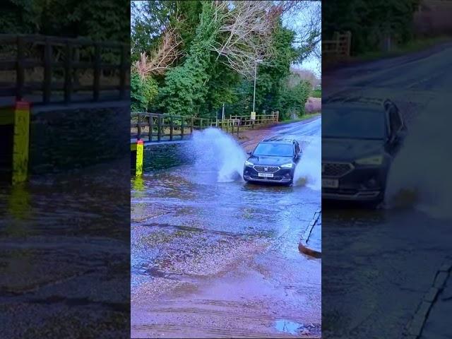 Rufford Ford | Seat SUV Splashing through the Flooded River | Satisfying Video