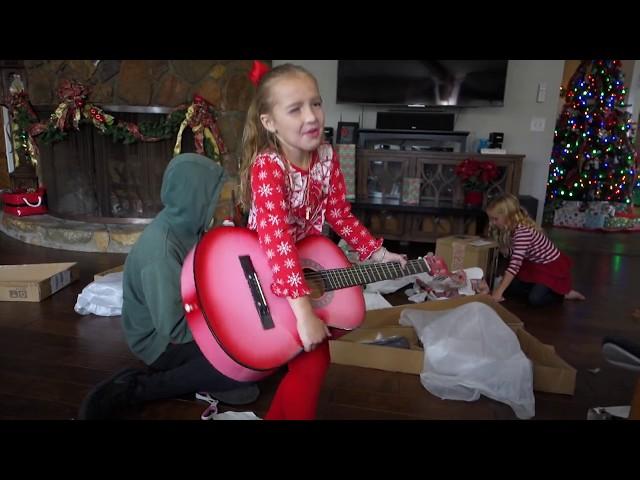 Christmas 2019 - Abby & Faith Get Guitars