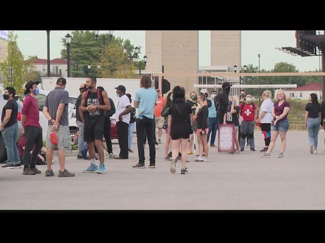 7 people arrested after protest in St. Charles County