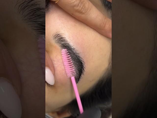 Ölçülü kaş alımı #kaş #beylikduzu #microblading #youtubeshorts #kaştasarım #beauty #youtube #bakım