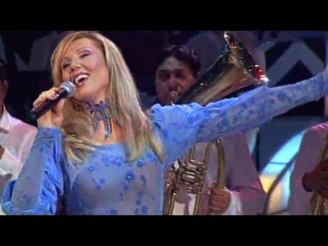 Lepa Brena - Ti me podsecas na srecu - Grand Show - (Tv Pink 2002)