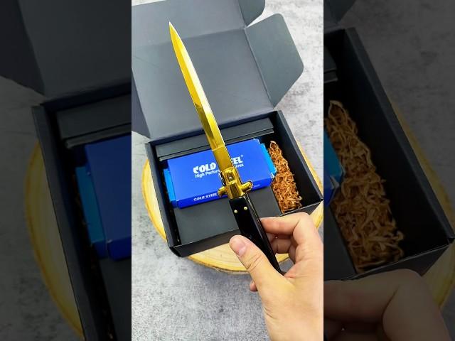 The most SUSPICIOUS customer  #knives #mysteryknives #knife #mysterybox