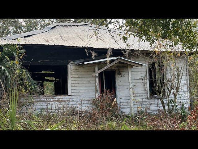 Florida Roadside Attractions & Abandoned Places - Forgotten Town & Hike To A Hidden Creek