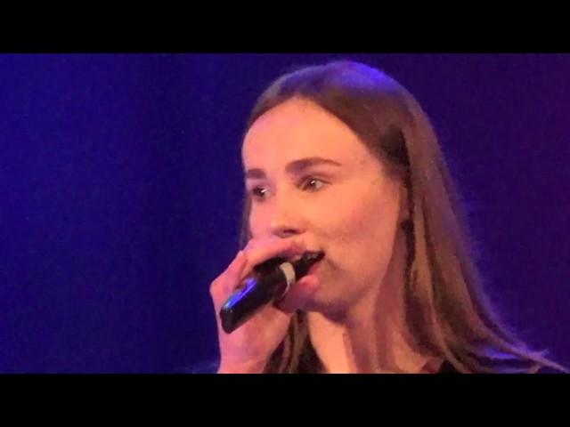 Fragment koncertu charytatywnego w Tarnobrzeskim Domu Kultury