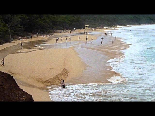 Dramatic footage of Big Beach BIG waves, Maui August 2011