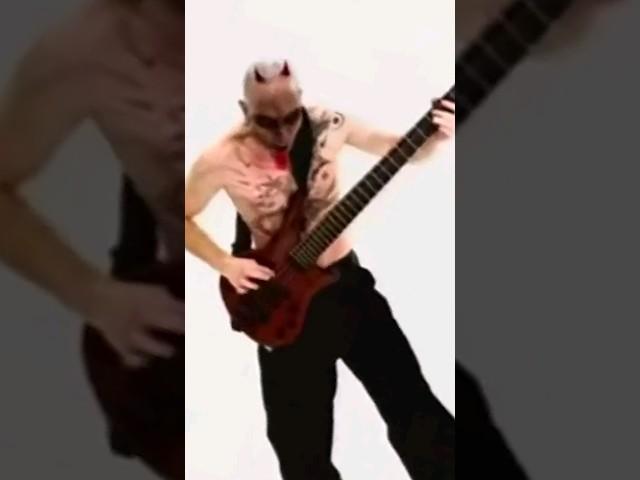 Is this the final boss of bassists?