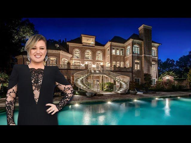Why Kelly Clarkson Dropped This Breathtaking Nashville Mansion