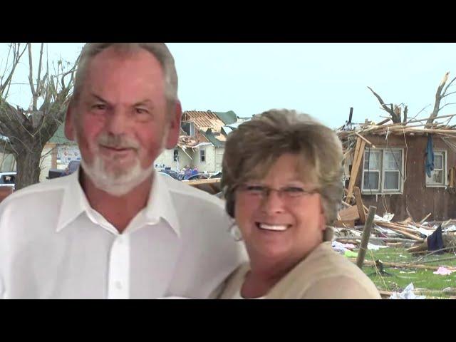 Couple loses arms holding each other during tornado