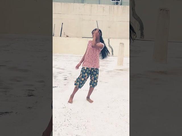 Poolamme pilla #dance#short#youtube#sahithi.          Poolamme pilla 