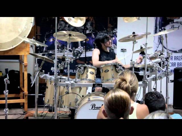 Bruno Valverde - Drum Solo + Kiko Loureiro's tune at Kaito Music