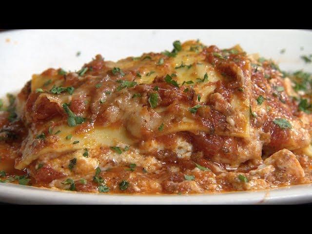 Chicago's Best Lasagna: La Fontanella