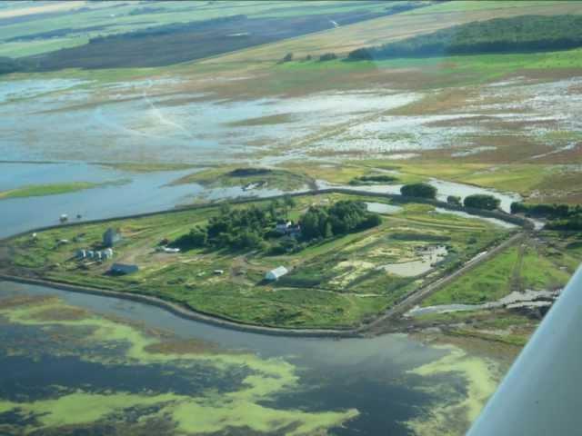 Lake Manitoba Flood 2011 Video