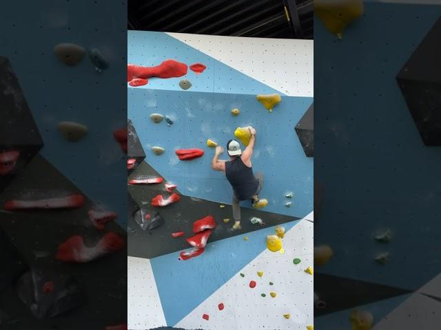 Bouldering V3 @ Vital Rooftop