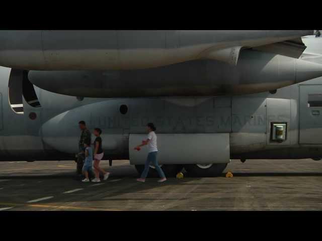 U.S. Marines Host Static Display of Aircraft to Philippine Service Members PHIBLEX 14