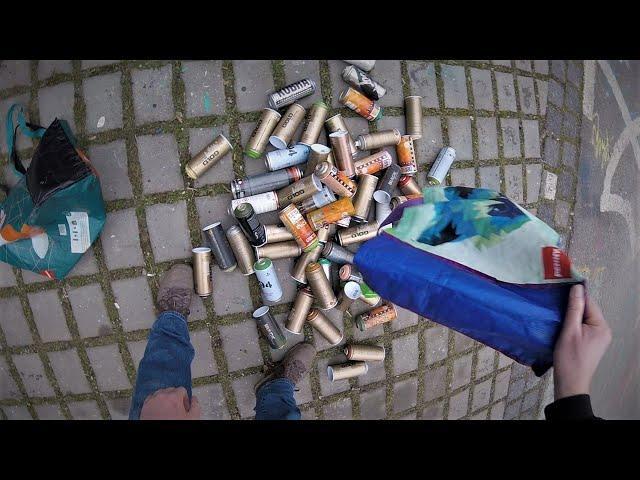 ABSTRACT GRAFFITI WITH A LOT OF EMPTY CANS -  HESKY & HEtZEr 2023