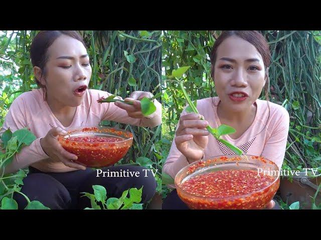 Primitive TV, Wow eating ivy with chili sauce Yummy!!