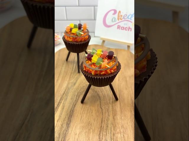 BBQ cupcakes  #cakedbyrach #cakedecoration #cupcake #cupcakeideas #cakedesign #bbq #grill #short