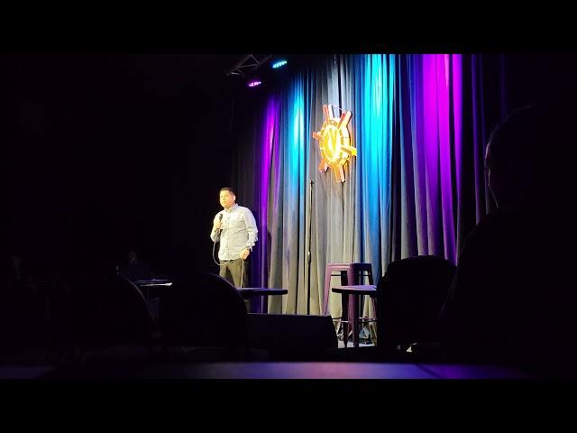 Axel Cardenas @comedy vault