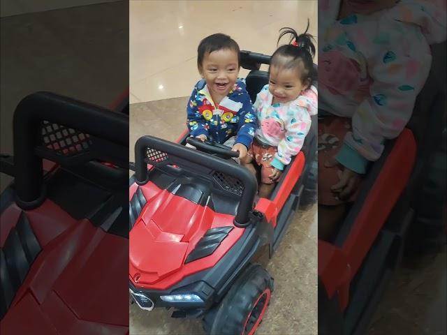 Twins Arrel dan Ara lagi naik mobil #shortvideo #short #fypシ゚viral #fyp