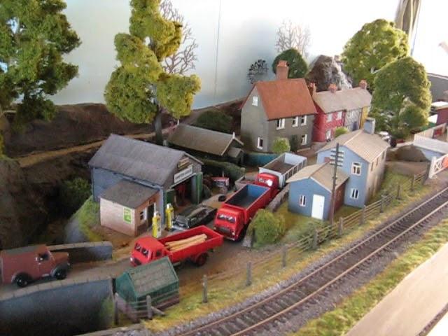My first St Oval video for 2023 ? Using a Dapol LNY Pug