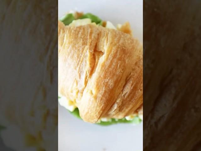 EGG SALAD SANDWICH