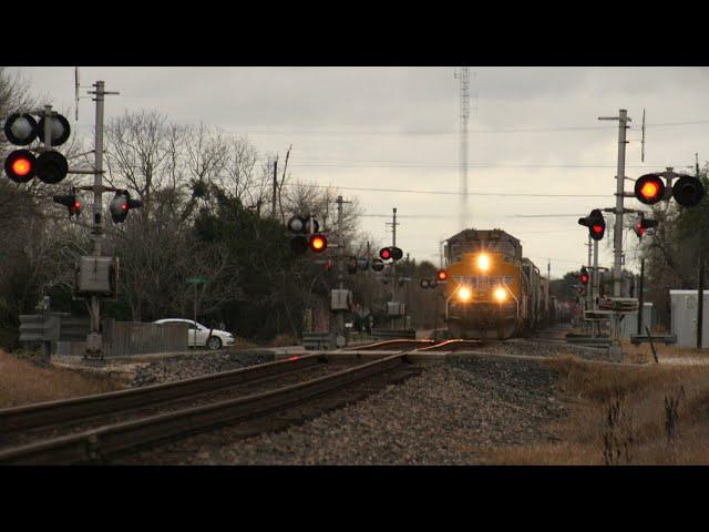 10 Railroad Crossings in a Mile! UP 3081 West, Refugio, TX