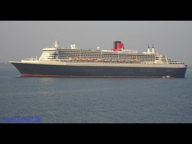 Queen Mary 2  in Goa,  leaving..