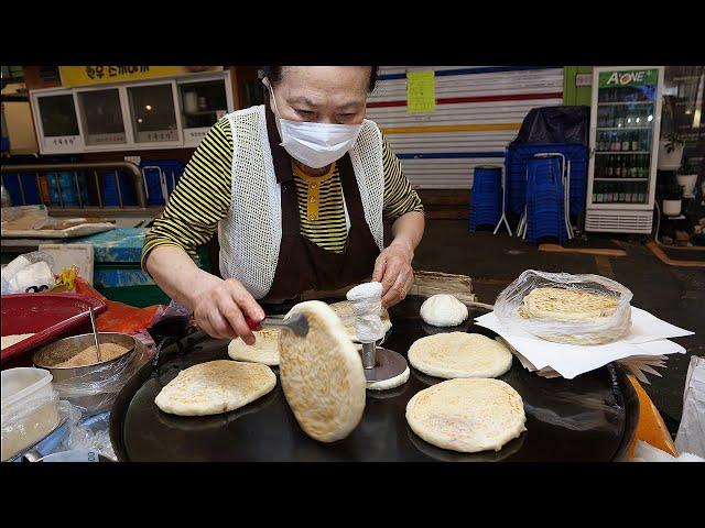 82-year-old grandmother with 50 years of experience, glutinous rice hotteok in Sindang-dong