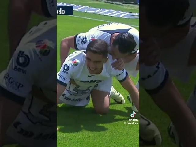 Necesitamos que lo intente más. Golazo de #Pumas #futbol #pumasmx #ligamx #golazo