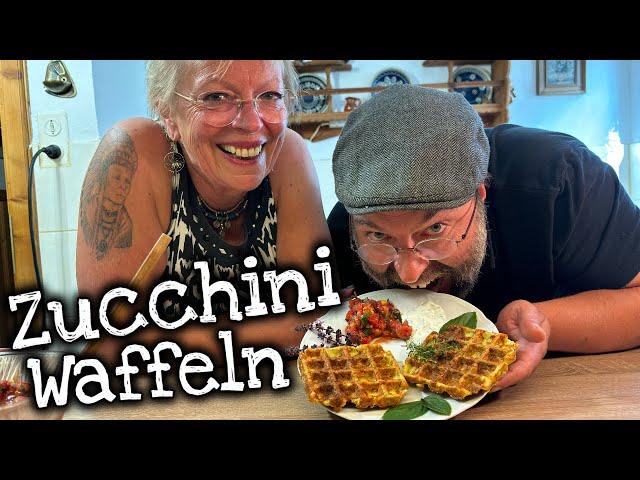 Herzhafte Zucchini - Käse - Waffeln. Super einfach und unglaublich lecker 