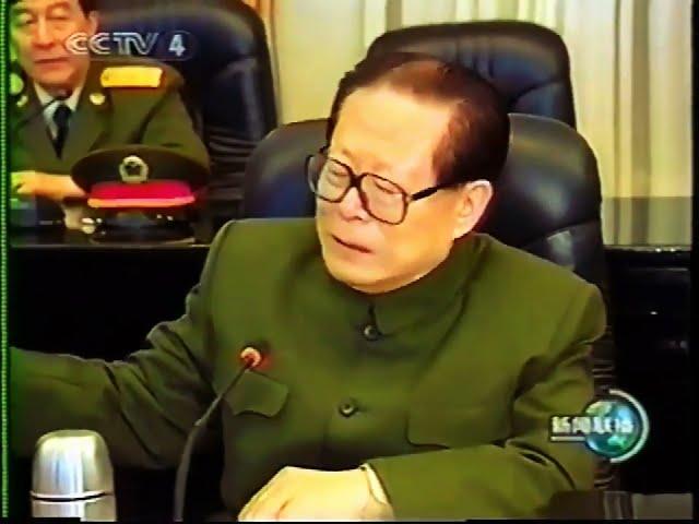 长者江泽民和胡锦涛主席亲切地接见老百姓！郭伯雄、徐才厚、薄熙来、王沪宁、孙春兰全部出场陪同！