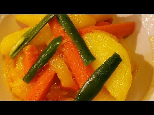 Traditional Ethiopian food series: Dinich Alicha Wet ( Amharic ) (  Vegetarian )