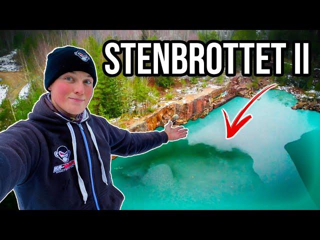 Fishing In The ABANDONED QUARRY In Winter!! (UNDERWATER PHOTO) | Team Galant