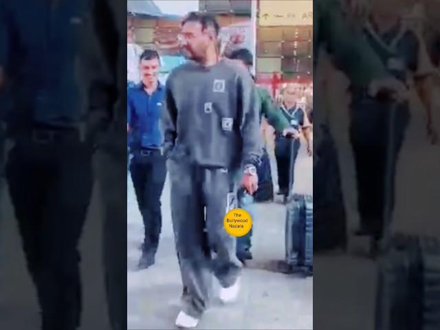 Ajay Devgan Spotted At Airport #shorts #thebollywoodnazara #ajaydevgan #kajol #kajoldevgan #short