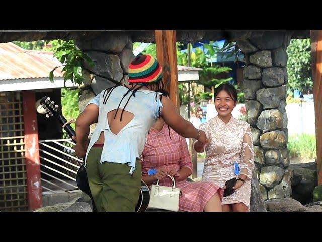 Chinese girl ang Ganda ni ateHarana sa public reggae song