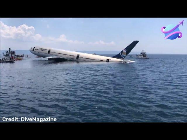 Plane sinking in the ocean!|  Aviation Mania compilation