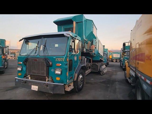 Garbage Truck Driver POV: Nightmare at the Landfill! Epic POV! Trash day! Happy Thanksgiving Eve!