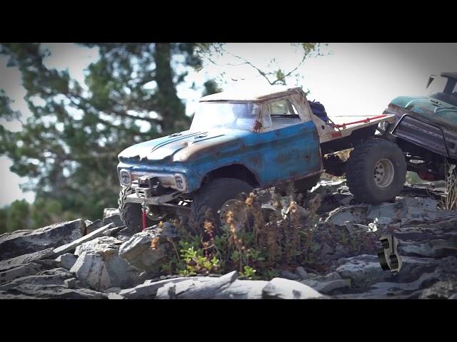 Axial SCX10 II Classics - Backwoods Crawling