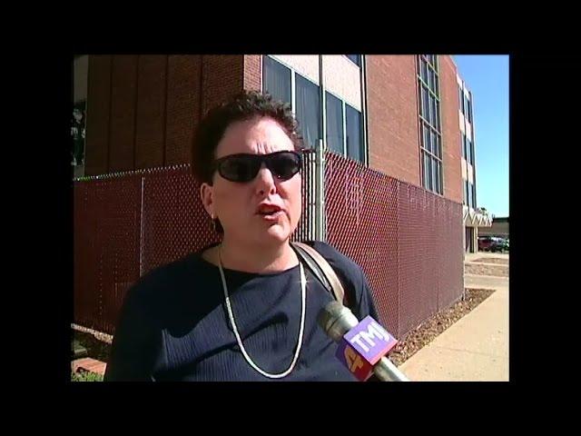 Archive footage: Employees exit Milwaukee's tallest building on 9/11