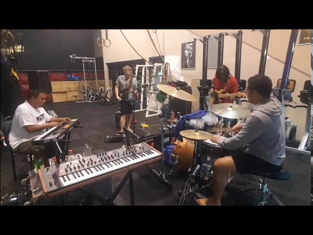 L.A.B - Oh No (Live Rehearsal)