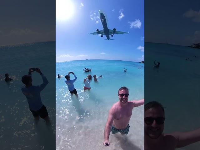 Awesome Beach in St Maarten, Low flying planes! #beach  #planespotting #travel