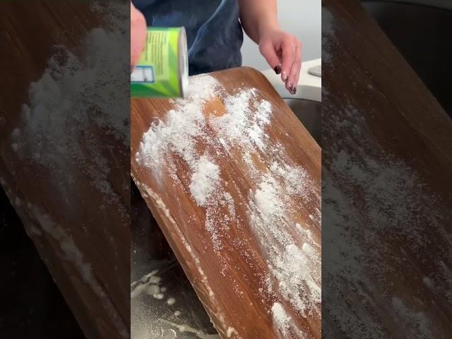 How to clean a wood cutting board!