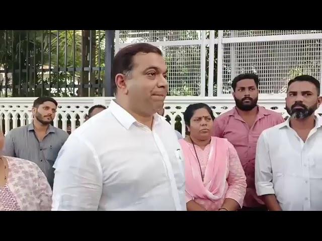 Goan Reporter: Min Rohan along with Kapreshwar Temple Committee Members and Locals met CM  Dr Pramod