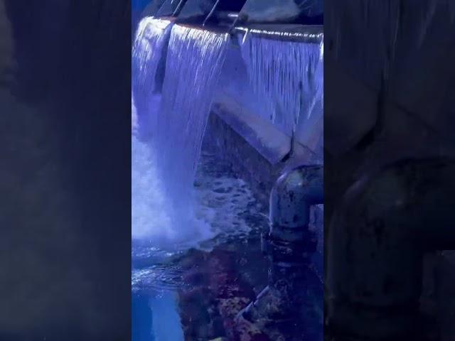 Wonder how waves are made at the Georgia Aquarium? 