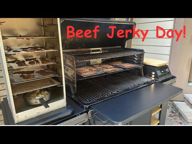 Beef Jerky Day at BuQeye BBQ | Using the Little Chief and the Traeger