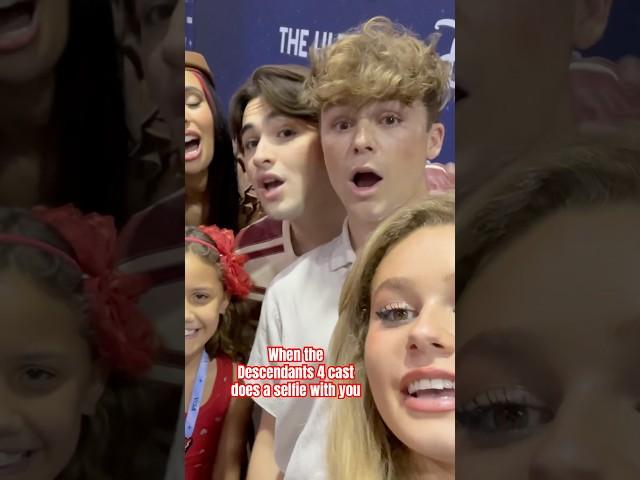 When the Descendants 4 cast does a selfie video with you ️ #descendants4 #rubyrose #descendants